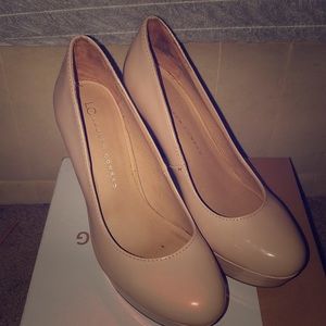 Women’s Lauren Conrad nude pumps